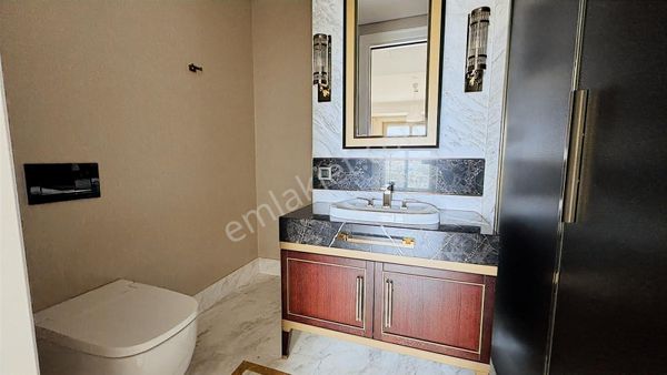 Çiğdem Emlak'tan Büyükyalı Fişekhanede Deniz Manzaralı Boş Daire