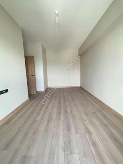 Çiğdem Emlak Kiracılı Yeni Tozkoparan Evlernde Satılık 2+1 Daire