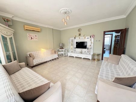 Prestij'den Sağlık'ta Geniş Oturumlu Tertemiz 3+1 Daire