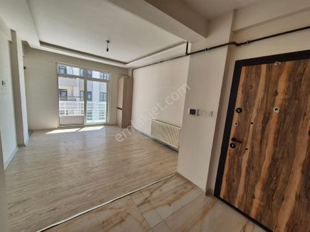 Kilis Merkez... Eski Hastane Cadde Üzeri 2+1 Lüks Daire