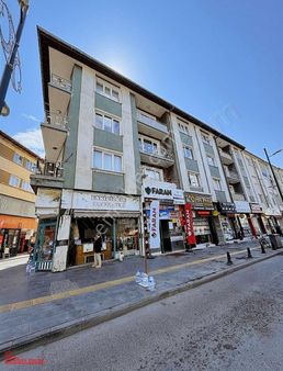Hedef Emlaktan Ulu Cami Civarı Kiralık 3+1 Ara Kat Bakımlı Daire