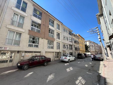 Esgyo'dan Kırmızı Toprak Mh. Esmar Arkası 2+1 Kiralık Daire