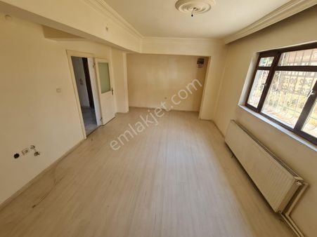 Aydınlıkevler'de 3+1 Kiralık Daire-taner Emlak İnşaat