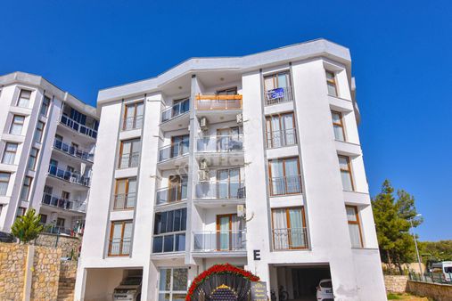 Kuşadası Garaj Arkası Kiralık Doğal Gazlı Daire