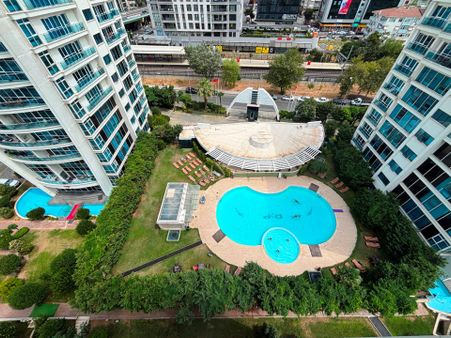 Dap Royal Towers'da 10.kat Deniz Manzaralı Büyük Tip Satılık 2+1