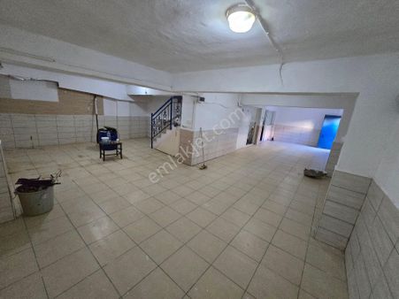 Orhangazi Mahallesi Vatan Caddesi'nde Kiralık 115m² Bodrum Depo
