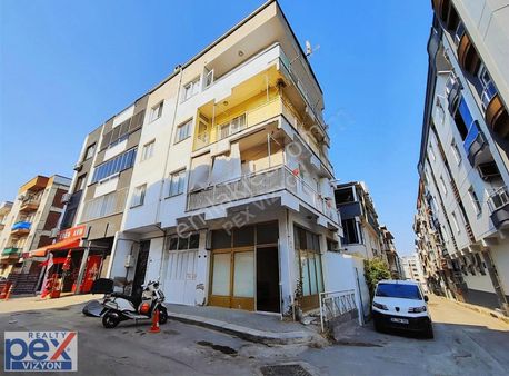Gaziemir'de Çift Cepheli 60 M2 Dükkan