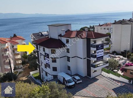 *yiğit Emlak Armutlu'dan*denize 50 Metre*ultra Lüks*sıfır*2+1