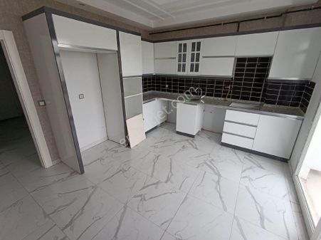 Zara'dan Piyale Düğün Salonu Civarı 3+1 Kiralık Lüks Daire