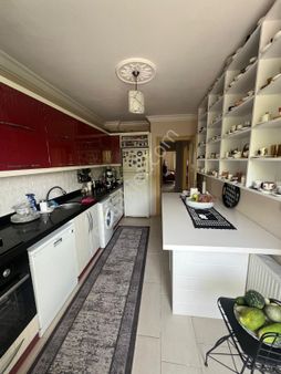 5 Katlı 5 Daire Müstakil İskanlı Geniş Ferah Bahçeli Ev