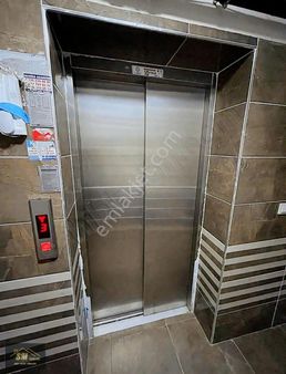 Muradiye Mah De Satılık 3+1 Ara Kat 135 Metre Kare Daire