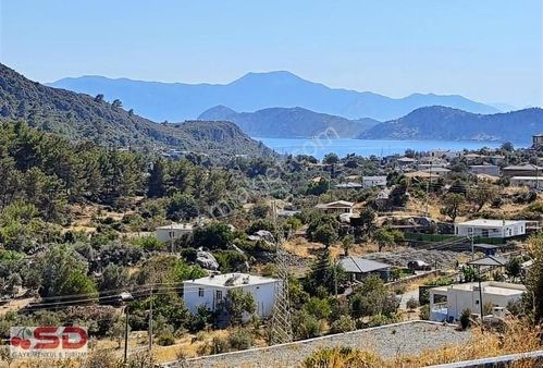 Söğütte 5.500 M2 Deniz Manzaralı İçinde Ev Olan Arsa