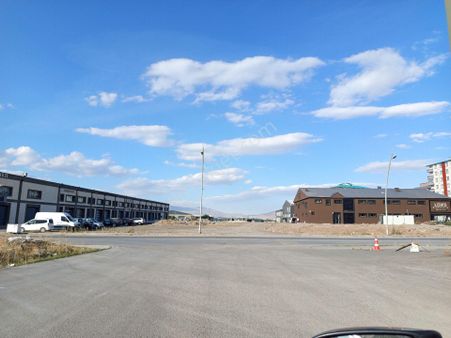 Hilalkentte Yatırım Fırsatı!! Ticari İmarlı Satılık Hisseli Arsa