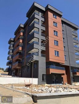 Ç.kale Merkez Karacaören Mevkisinde Satılık 2+1