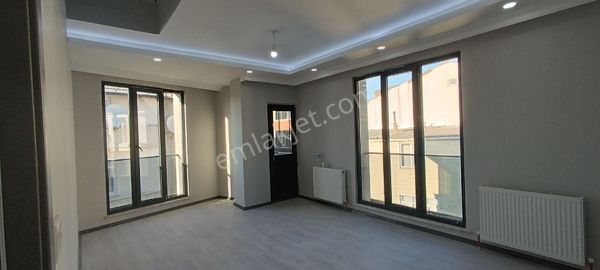 Sultangazi Köşe Başı Sıfır Dubleks Daire