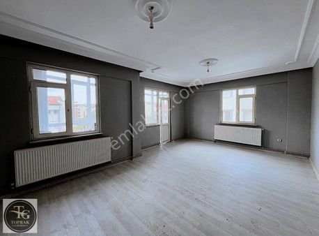 Karakaş Mahallesi Fen Lisesi Karşısında 3+1 Geniş Kiralık Daire