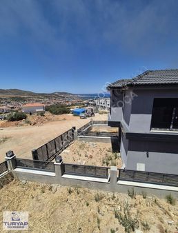 Turyap Foça'dan Satılık 3+1 Tripleks