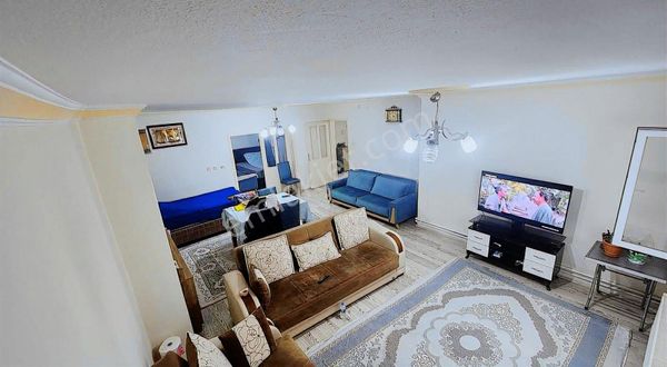 Cadde Üzerinde Ihlamur Vadisine 1.dk Mesafede 2+1 Bahçe Katı