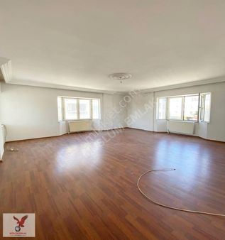 Avcılar Merkezde Masrafsız 3+1 Saray Büyüklüğünde Ara Kat Daire