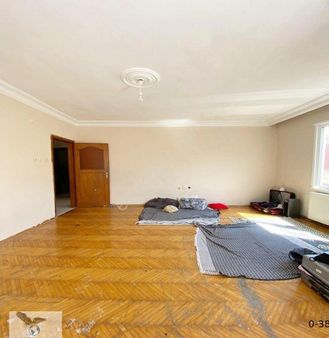 Avcılar Merkezde 2+1 Asansörlü Ara Kat Daire Metrobüse Çok Yakın