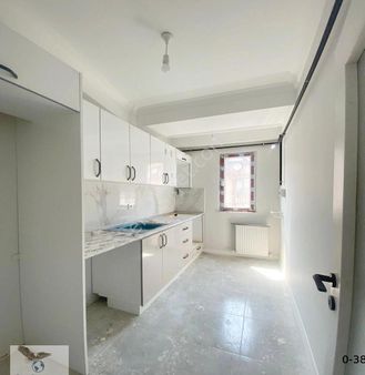 Avcılar Merkezde Sıfır 3+1 Kapalı Otoparklı Ara Kat Daire