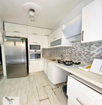 Avcılar Cihangirde 3+1 Satılık Bahçe Katı Daire