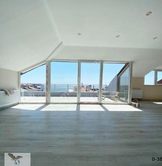 Avcılar D.köşklerde Ful Deniz Manzaralı 5+2 Satılık Dublex Daire