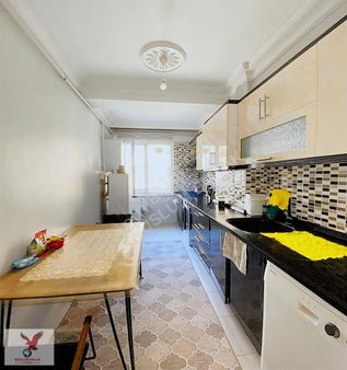 Avcılar Parsellerde 2+1 12 Yaşında Ön Cephe Satılık Daire