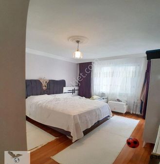 Avcılar Merkezde 2+1 Asansörlü Satılık Ara Kat Daire