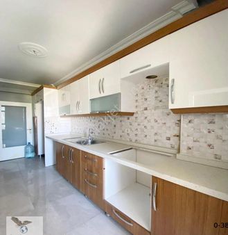 Avcılar Pelicana Durağına Komşu Satılık 8 Yıllık Dublex Acil Satılık