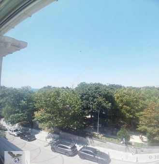 Avcılar Sahilde Deniz Manzaralı 3+1 Ara Kat Daire