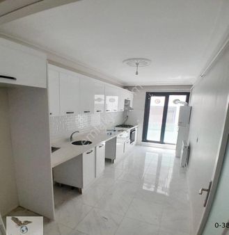 Avcılar Merkezde 2+1 Otoparklı Ara Kat Fırsat Daire