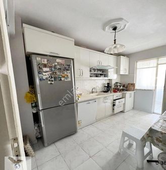 Avcılar Cihangirde 2+1 Kaymakamlığa Yakın Ara Kat Daire