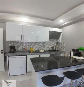 Avcılar Merkezde Sıfır 1+1 Otoparklı Ara Kat Daire Fırsatı