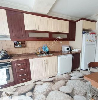 Avcılar D.köşklerde 3+1 10 Yıllık Bina Metrobüse Yakın Daire