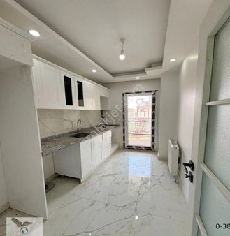 Avcılar Merkezde Ön Cephe Sıfır 3+1 Köşe Daire Satılık