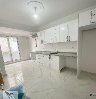 Avcılar Merkezde 2+1 Sıfır Kapalı Otoparklı Ara Kat Fırsat Daire