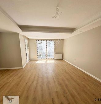 Avcılar D.köşklerde Otoparklı Sıfır 2+1 İhtiyaçtan Satılık