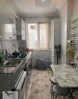 Avcılar Merkezde 2+1 10 Yıllık Binada Satılık Kelepir Daire