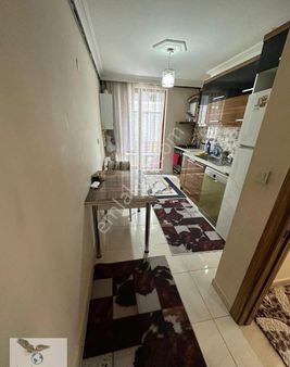 Avcılar Merkezde Eşyalı 10 Yıllık 3+1 Kelepir Fiyatlı Ara Kat