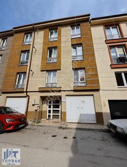 Toprak Emlaktan Şirintepe Mah.de Anadolu Üni Yakını Satılık 1+1