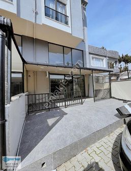 Mef E Yapı'dan Değirmenaltı Ana Caddeye Yakın 3 Katlı Dükkan