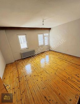 Muslu Gayrimenkulden Pazartesi Pazarı Yanında 3+1 Satılık Daire