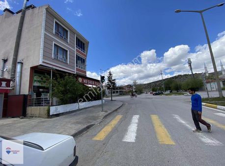 Remax Dem'den Şehir Merkezinde Satılık Köşe 150 M2 Dükkan