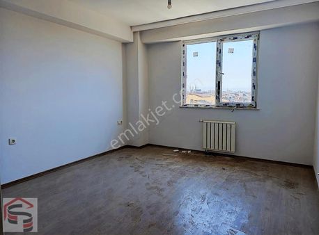 Tuzlada Satılık 4+2 Dubleks Daire Lüks Site İcinde Asansörlü