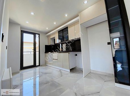 Fevzi Çakmak Mah 2+1 Ara Kat 95m2 Asansör/yerden Isıtma