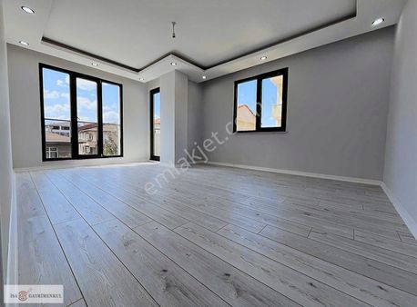 Fevzi Çakmak Mah 2+1 Lüks 95m2 Ara Kat Asansör / Yerden Isıtma!