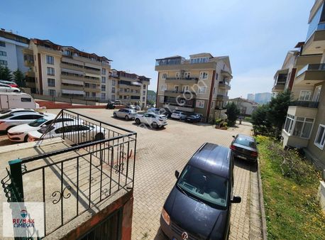 İzmit Gündoğdu Merkezi Konum Boğazova Caddesi Satılık 2+1 Daire