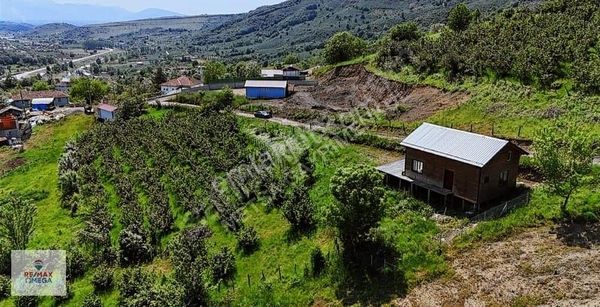 Satılık 1 Dönüm Arsada Bahçeli Ev