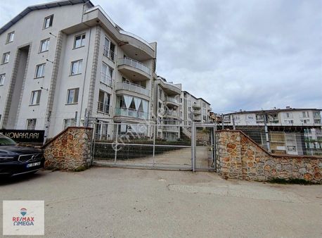 Gülacti Konakları'nda Deniz Manzaralı Satılık Genis 2+1 Daire